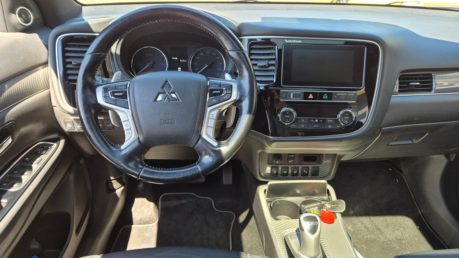 MITSUBISHI Outlander PHEV Diam. 4WD mit 1.5t AHK, Plug-in-Hybrid Benzin/Elektro, Occasion / Gebraucht, Automatik - 7