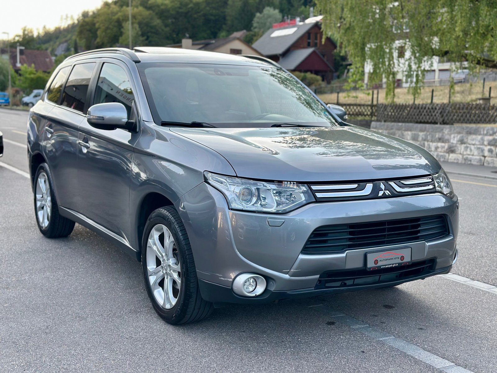 MITSUBISHI Outlander 2.0 Navigator CVT, Essence, Occasion / Utilisé, Automatique - 2