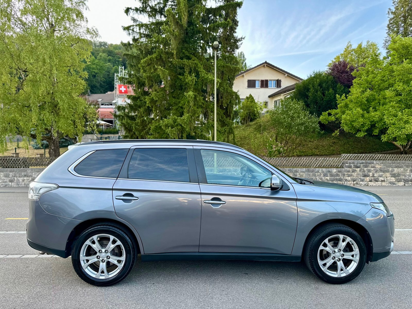 MITSUBISHI Outlander 2.0 Navigator CVT, Essence, Occasion / Utilisé, Automatique - 5