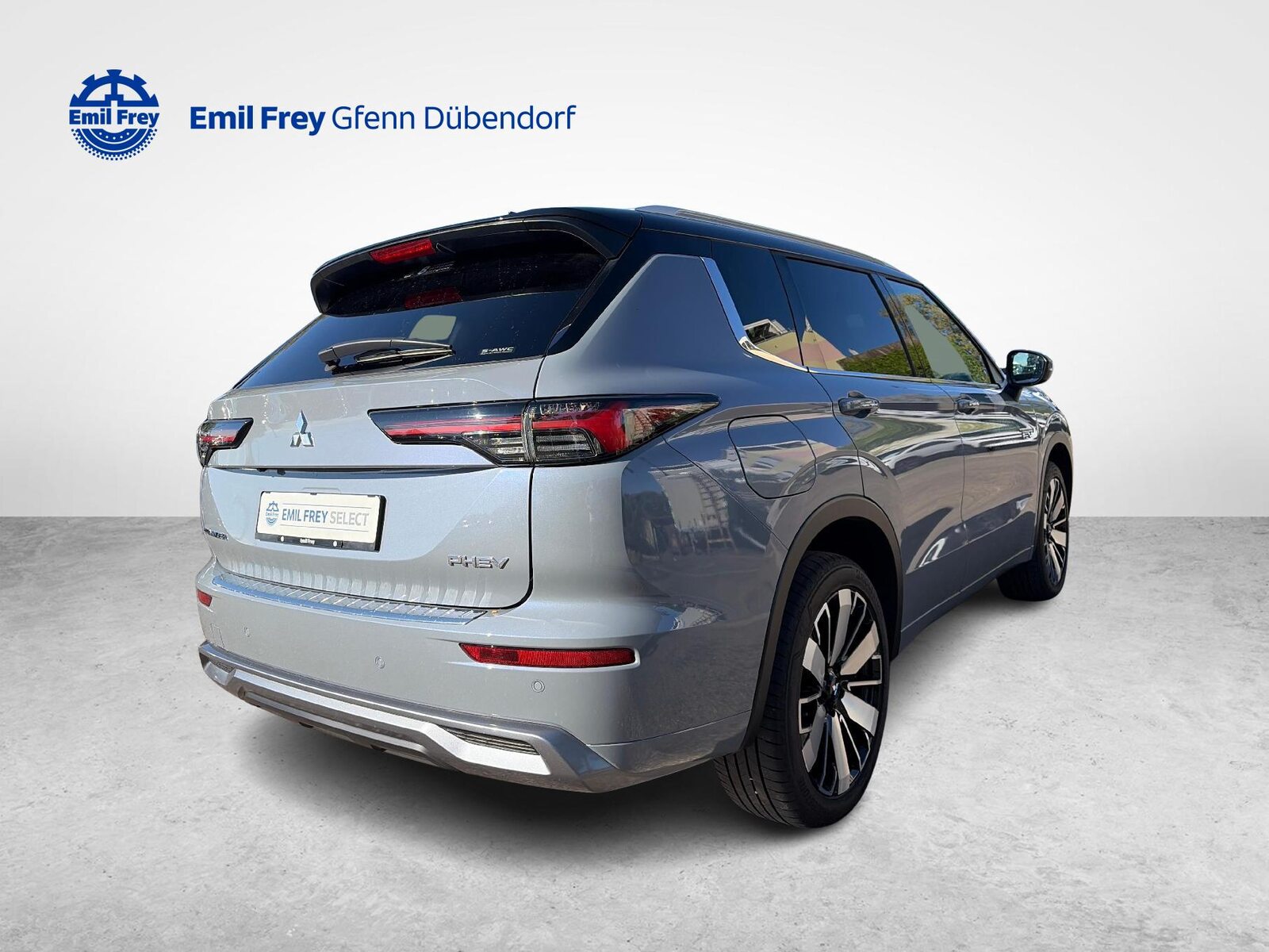 MITSUBISHI Outlander 2.4 PHEV Instyle 4x4, Plug-in-Hybrid Petrol/Electric, Second hand / Used, Automatic - 2