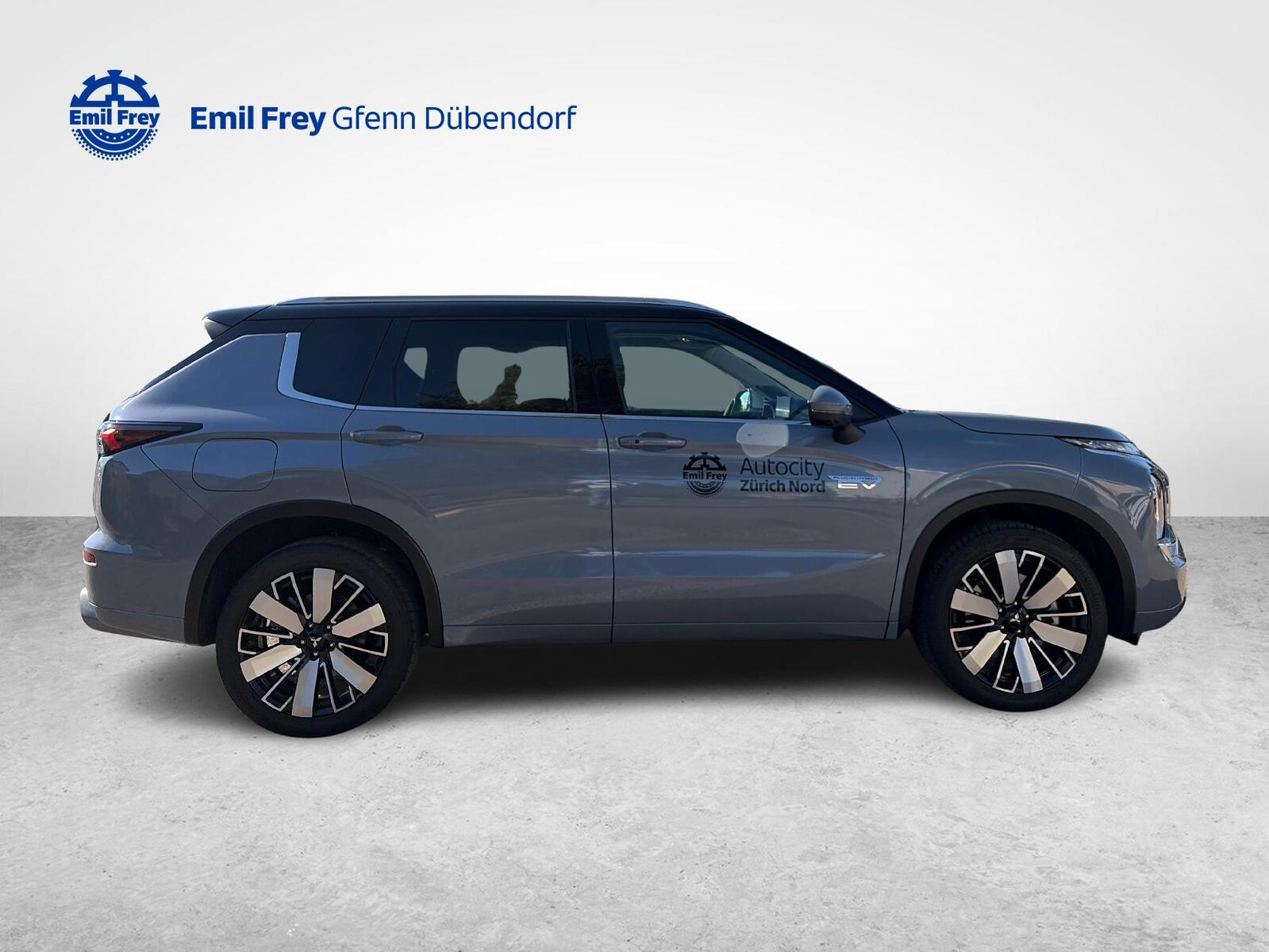MITSUBISHI Outlander 2.4 PHEV Instyle 4x4, Plug-in-Hybrid Petrol/Electric, Second hand / Used, Automatic - 7