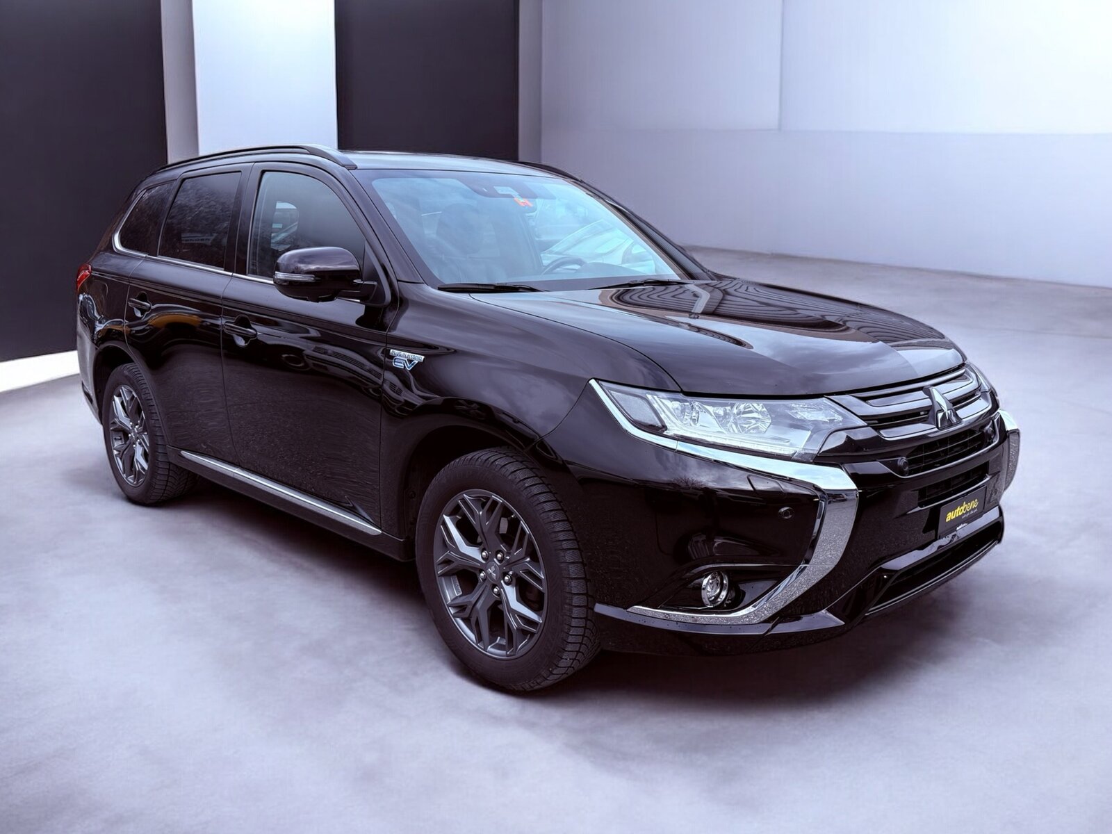 MITSUBISHI Outlander 2.0 PHEV Diamond 4WD Automatic