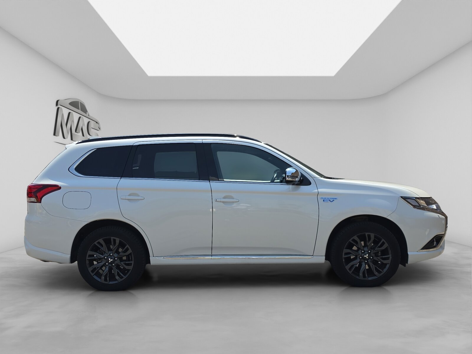 MITSUBISHI Outlander 2.0 PHEV Style Anniversary 4WD Automati, Plug-in-Hybrid Benzin/Elektro, Occasion / Gebraucht, Automatik - 7