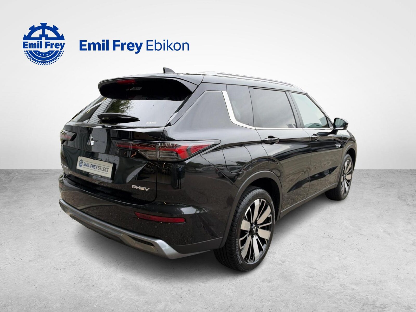 MITSUBISHI Outlander 2.4 PHEV Intense 4x4, Plug-in-Hybrid Petrol/Electric, Second hand / Used, Automatic - 5