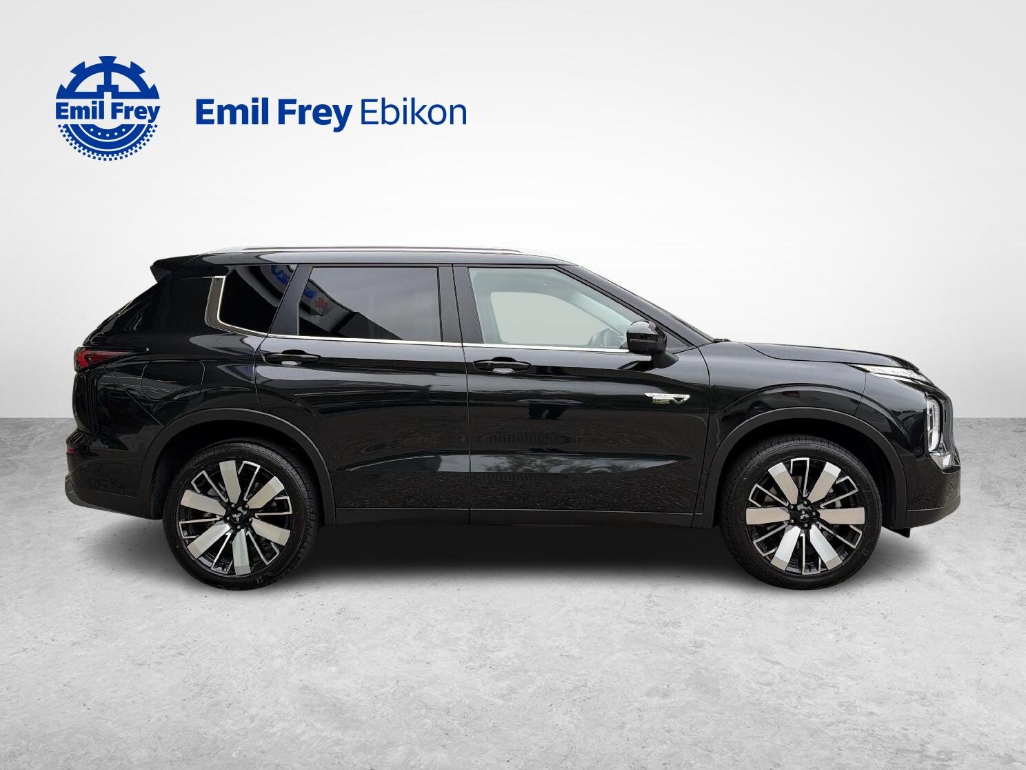 MITSUBISHI Outlander 2.4 PHEV Intense 4x4, Plug-in-Hybrid Petrol/Electric, Second hand / Used, Automatic - 6
