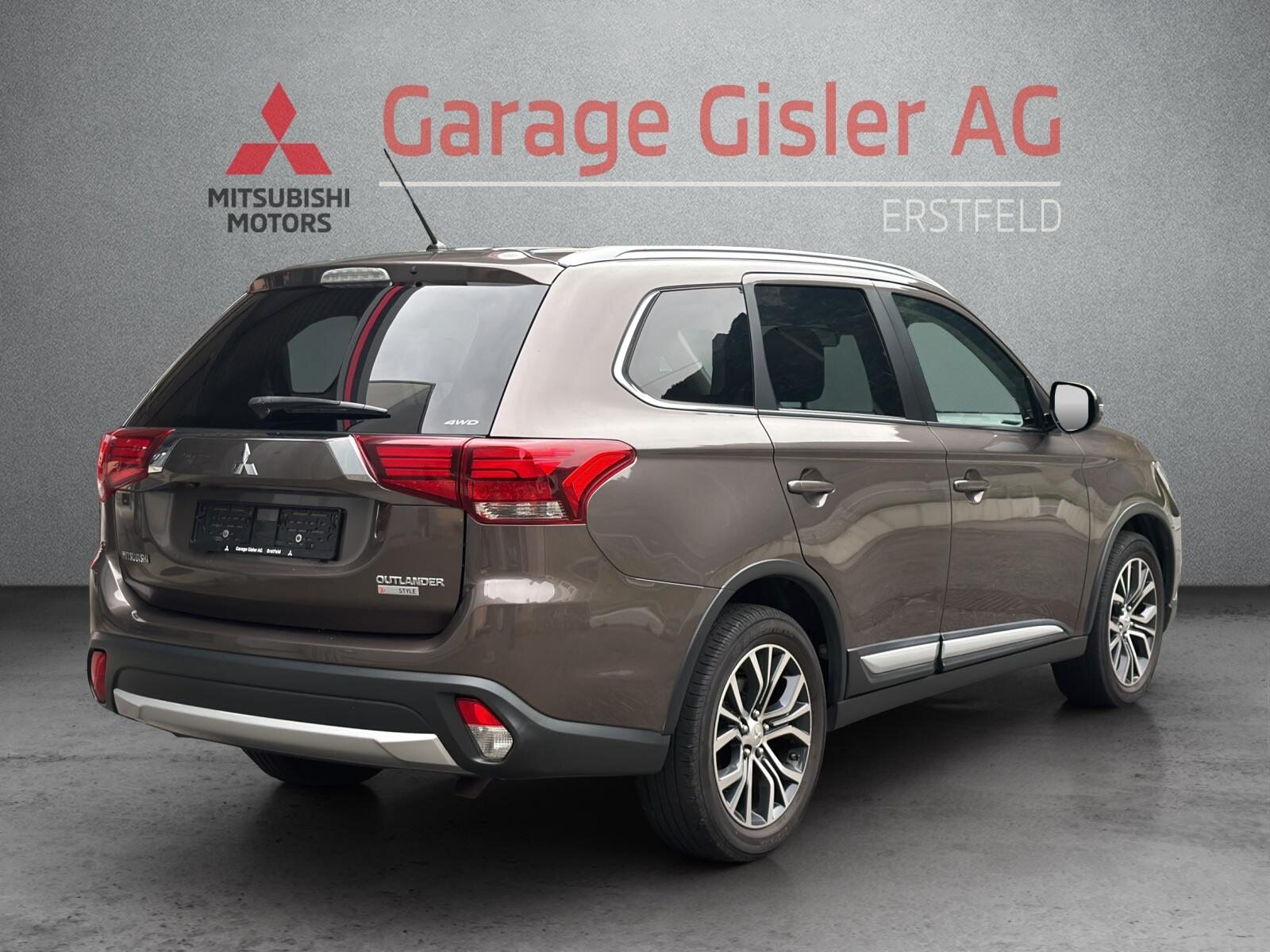 MITSUBISHI Outlander 2.2 DID Style, Diesel, Second hand / Used, Automatic - 7