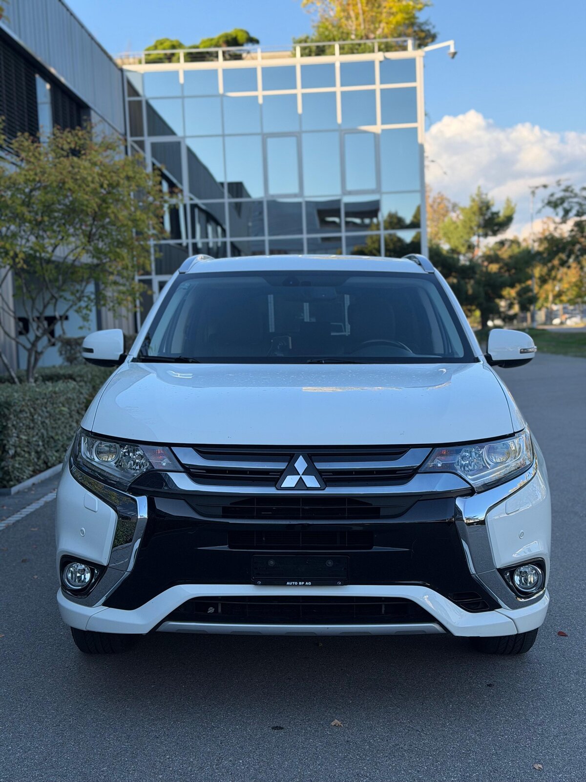 MITSUBISHI Outlander 2.0 PHEV 4WD Automatic, Plug-in-Hybrid Benzin/Elektro, Occasion / Gebraucht, Automatik - 7