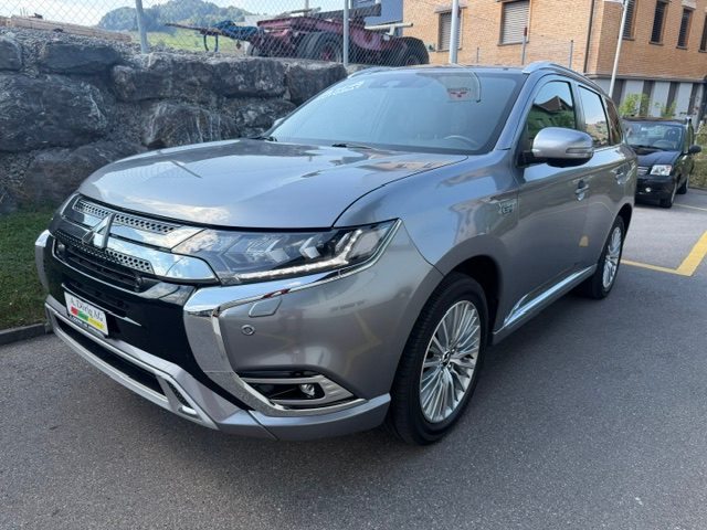 MITSUBISHI OUTLANDER 2.4 PHEV Diamond S-Edition