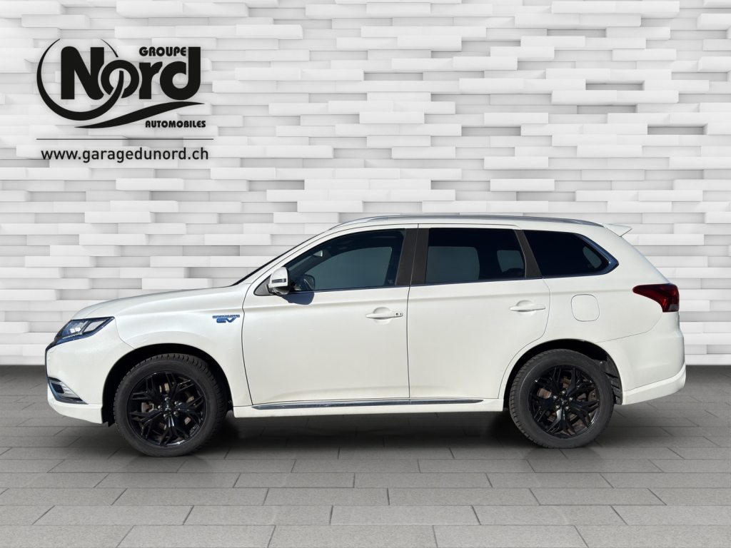 MITSUBISHI Outlander 2.4 PHEV Diamond, Plug-in-Hybrid Benzina/Elettrica, Occasioni / Usate, Automatico - 2