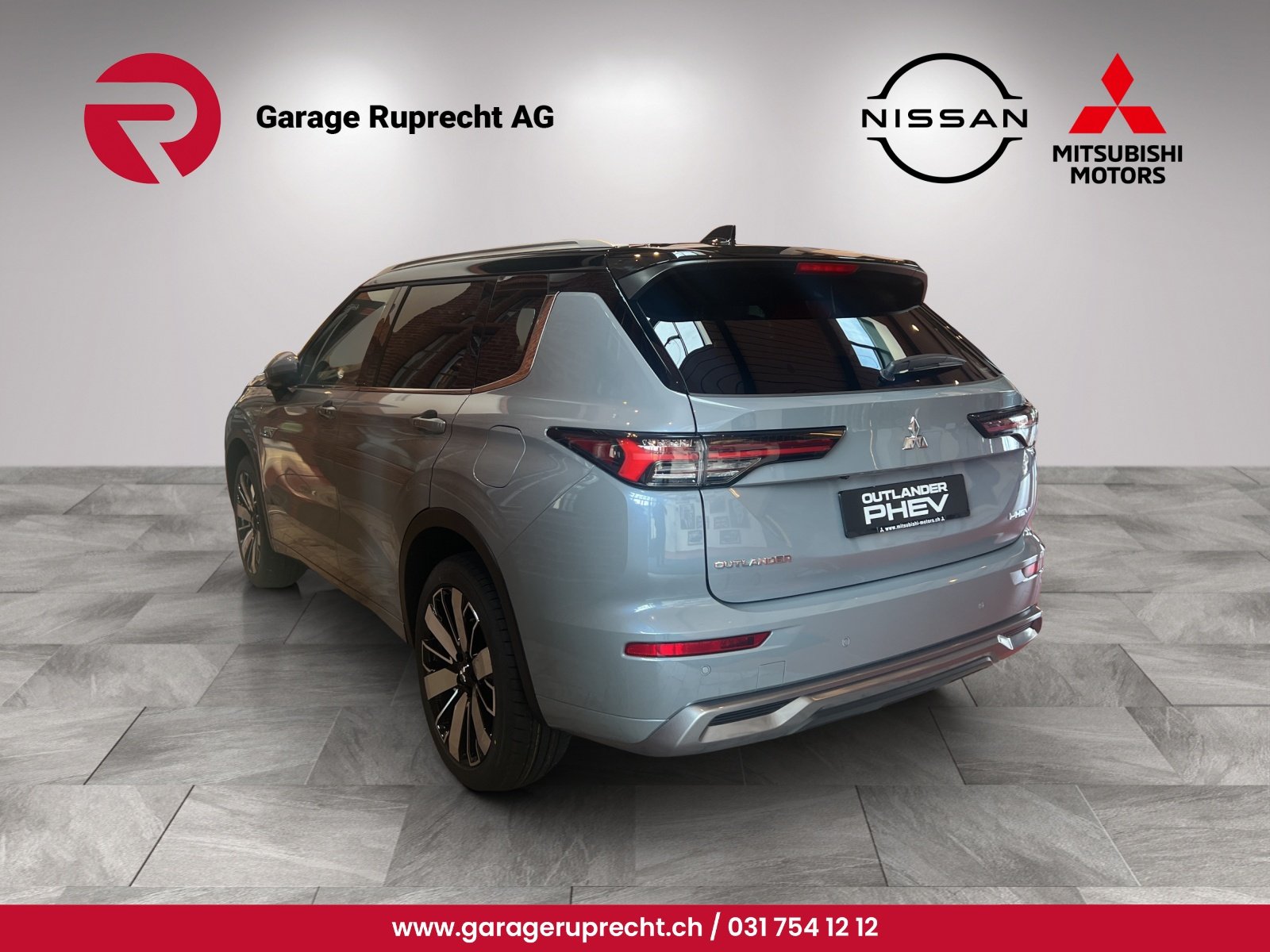 MITSUBISHI Outlander 2.4 PHEV Instyle 4x4, Plug-in-Hybrid Benzina/Elettrica, Auto dimostrativa, Automatico - 3