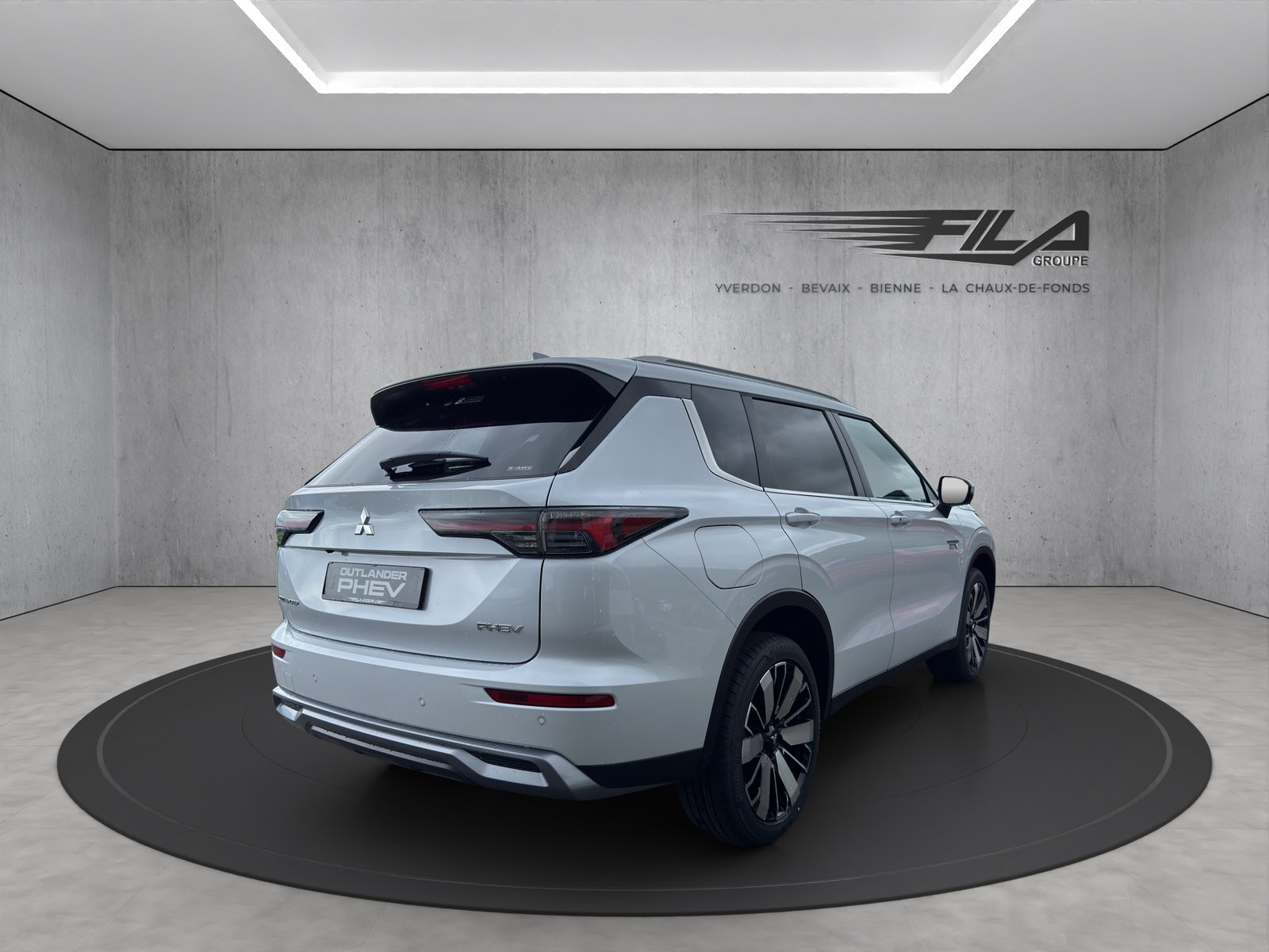 MITSUBISHI OUTLANDER 2.4 PHEV Intense 4x4, Plug-in-Hybrid Benzina/Elettrica, Auto dimostrativa, Automatico - 5
