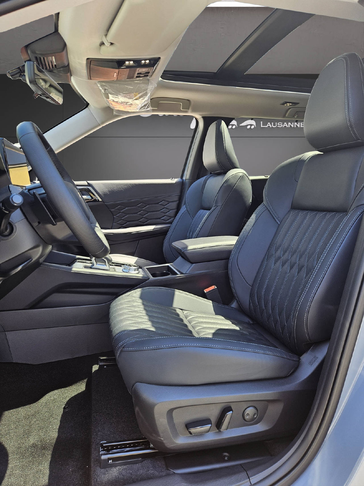 MITSUBISHI Outlander 2.4 PHEV Instyle 4x4, Hybride Rechargeable Essence/Électricité, Voiture de démonstration, Automatique - 3