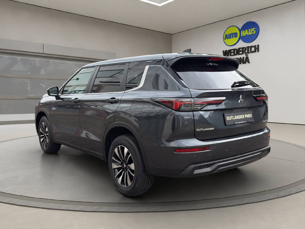 MITSUBISHI Outlander 2.4 PHEV Invite 4x4, Plug-in-Hybrid Benzina/Elettrica, Auto dimostrativa, Automatico - 3
