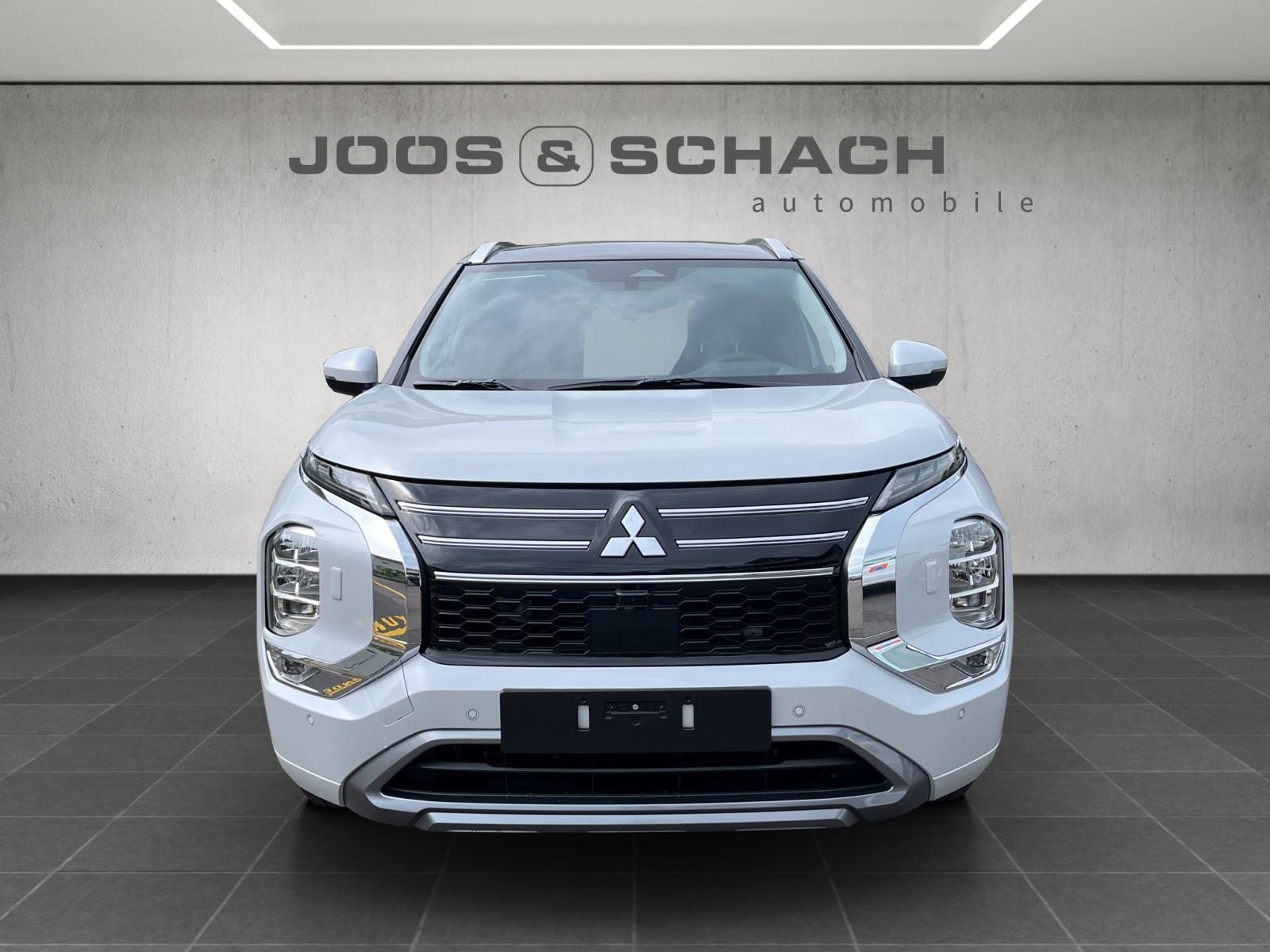 MITSUBISHI Outlander 2.4 PHEV Instyle 4x4, Plug-in-Hybrid Benzina/Elettrica, Auto dimostrativa, Automatico - 3