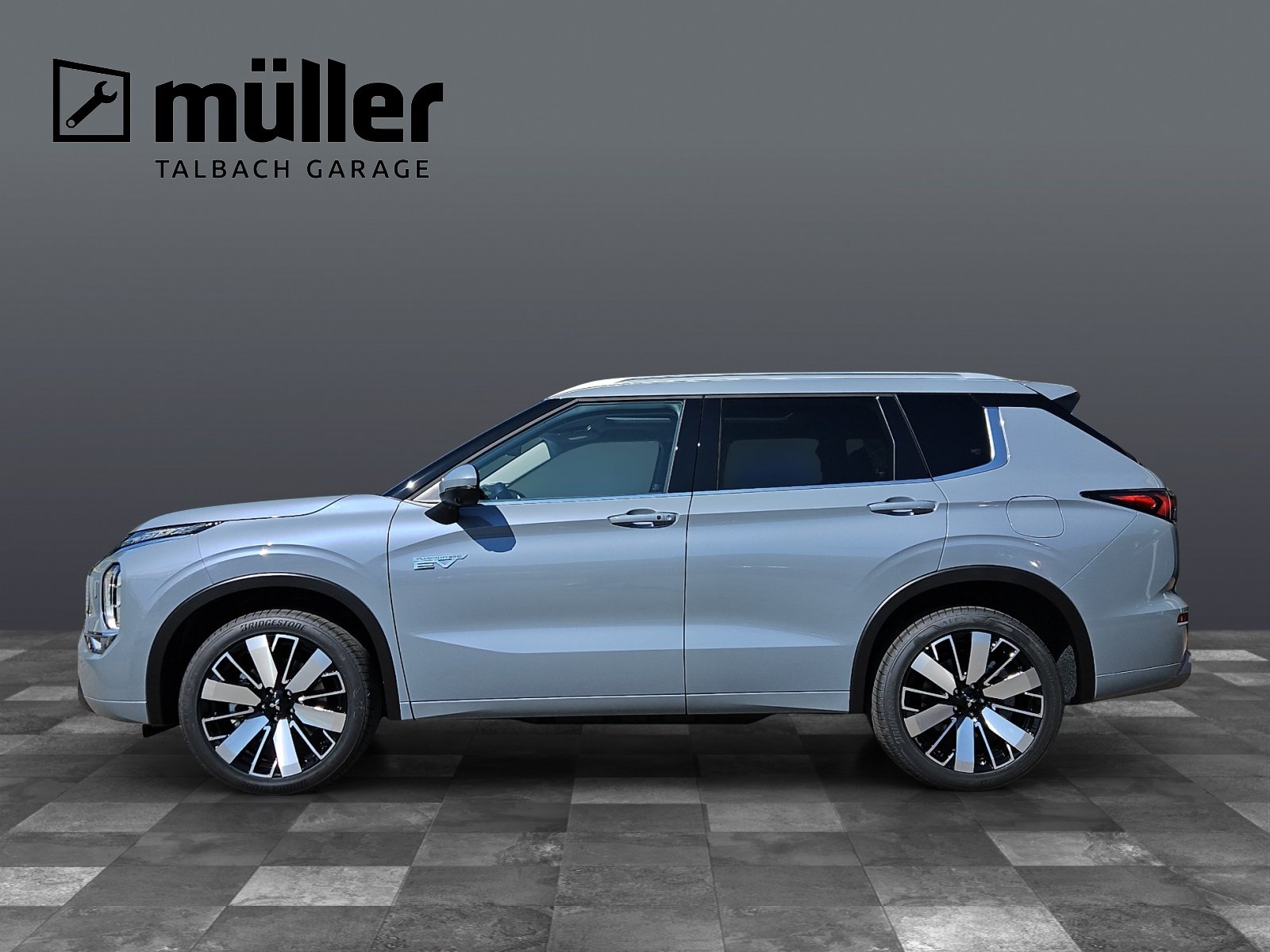 MITSUBISHI Outlander 2.4 PHEV Instyle 4WD Automatic, Plug-in-Hybrid Petrol/Electric, Ex-demonstrator, Automatic - 3
