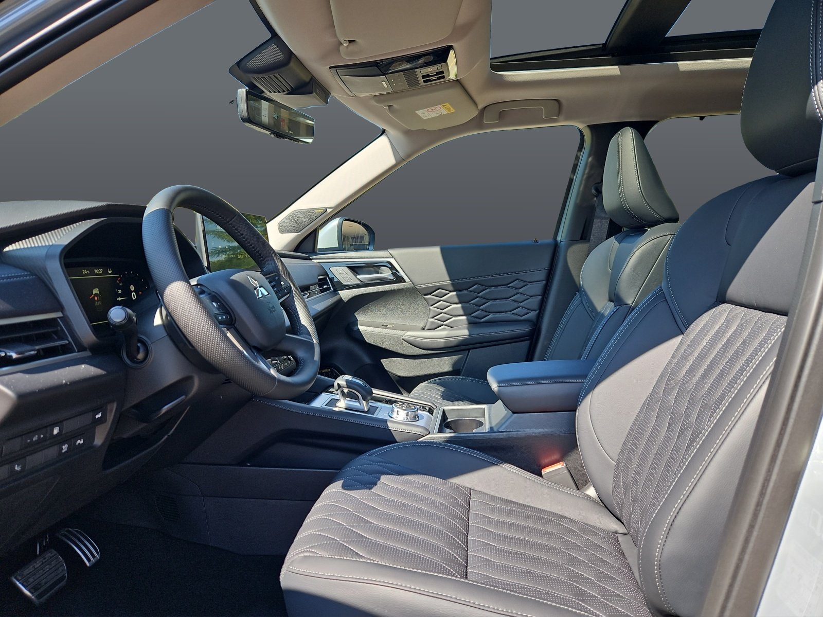 MITSUBISHI Outlander 2.4 PHEV Instyle 4WD Automatic, Plug-in-Hybrid Petrol/Electric, Ex-demonstrator, Automatic - 7