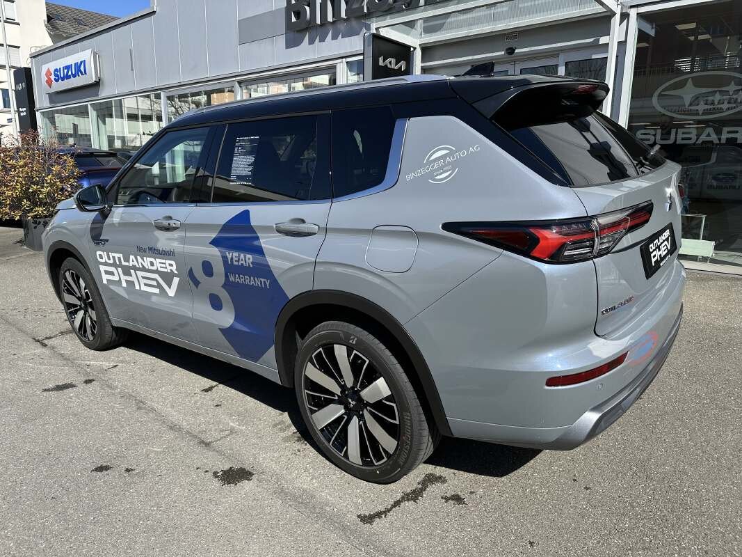 MITSUBISHI Outlander 2.4 PHEV Instyle 4x4, Plug-in-Hybrid Benzin/Elektro, Vorführwagen, Automatik - 4