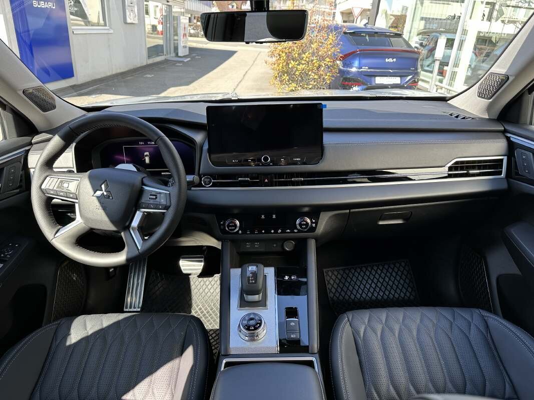 MITSUBISHI Outlander 2.4 PHEV Instyle 4x4, Plug-in-Hybrid Benzin/Elektro, Vorführwagen, Automatik - 7