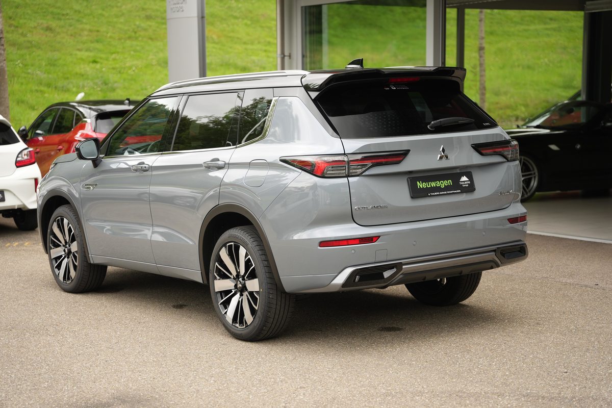 MITSUBISHI Outlander 2.4 PHEV Instyle 4x4, Plug-in-Hybrid Petrol/Electric, New car, Automatic - 4