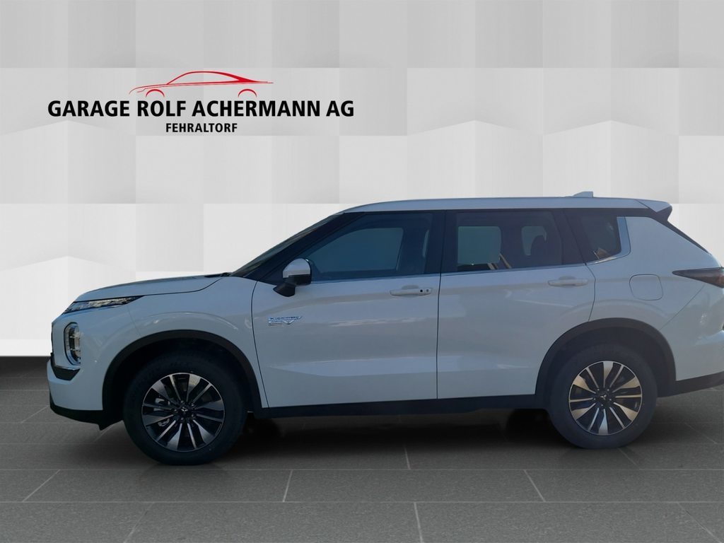 MITSUBISHI Outlander 2.4 PHEV Inform 4x4, Plug-in-Hybrid Benzina/Elettrica, Auto nuove, Automatico - 3