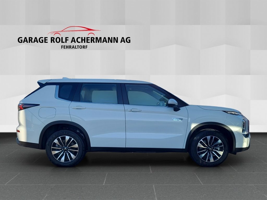 MITSUBISHI Outlander 2.4 PHEV Inform 4x4, Plug-in-Hybrid Benzina/Elettrica, Auto nuove, Automatico - 6