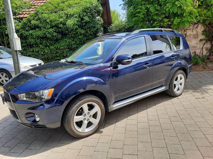 MITSUBISHI Outlander 2.2 DID Jubilé, Diesel, Second hand / Used, Manual