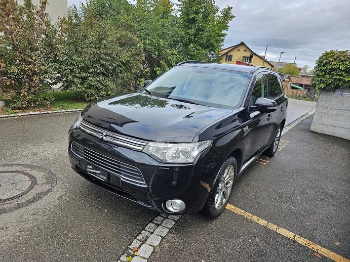 MITSUBISHI Outlander 2.0 PHEV Intense, Plug-in-Hybrid Petrol/Electric, Second hand / Used, Automatic
