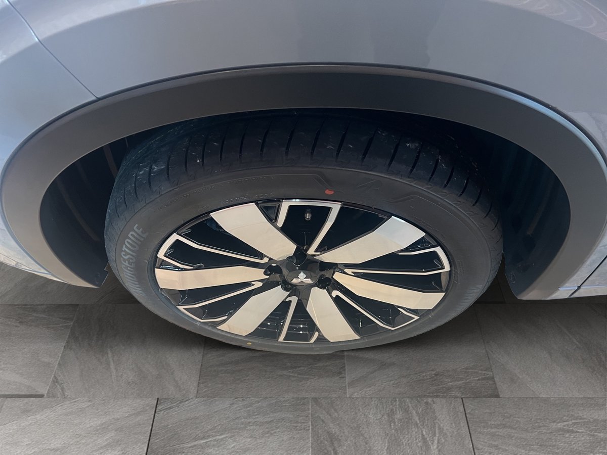 MITSUBISHI Outlander 2.4 PHEV Instyle 4x4, Plug-in-Hybrid Petrol/Electric, Ex-demonstrator, Automatic - 4