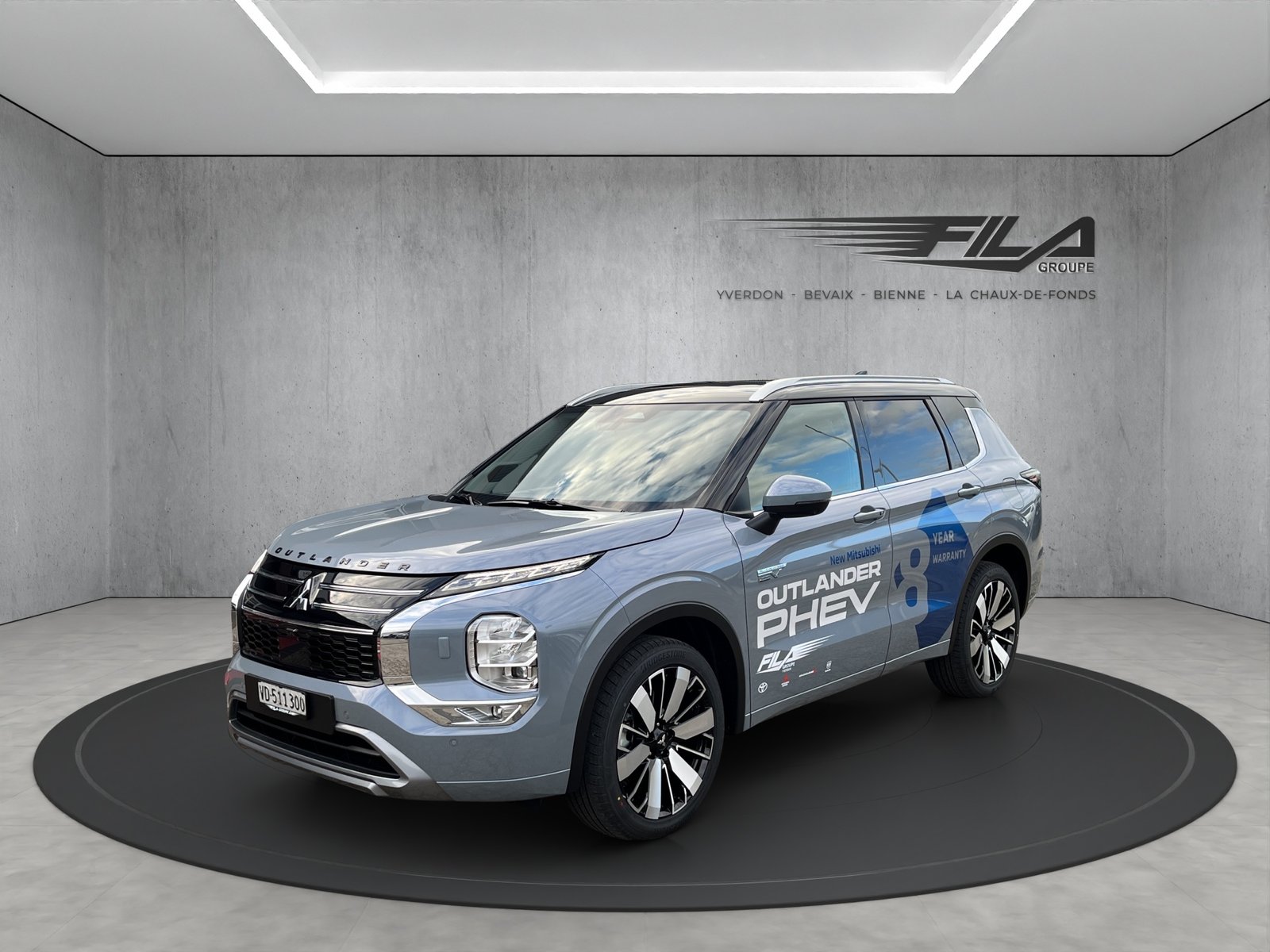 MITSUBISHI OUTLANDER 2.4 PHEV Instyle 4x4, Plug-in-Hybrid Petrol/Electric, Ex-demonstrator, Automatic