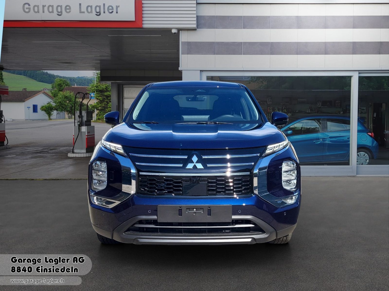 MITSUBISHI Outlander 2.4 PHEV Invite 4x4, Plug-in-Hybrid Petrol/Electric, Ex-demonstrator, Automatic - 2