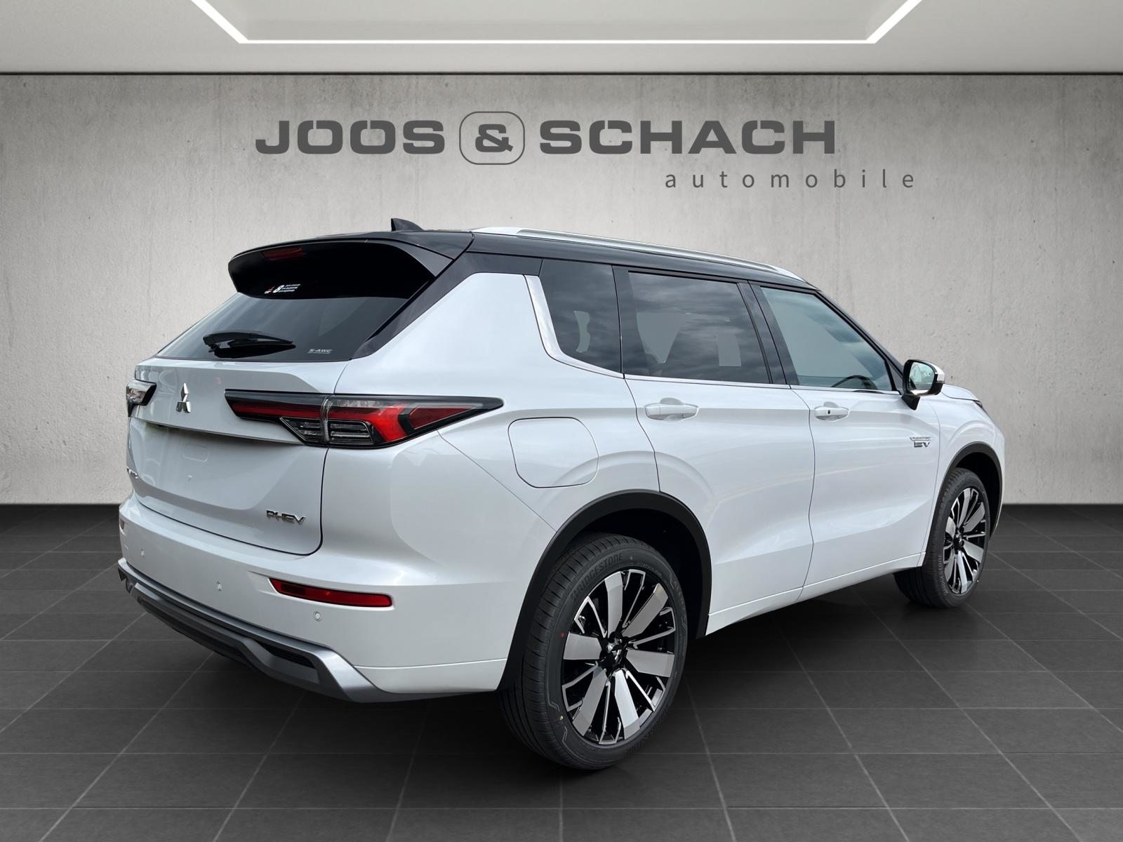 MITSUBISHI Outlander 2.4 PHEV Instyle 4x4, Hybride Rechargeable Essence/Électricité, Voiture de démonstration, Automatique - 5