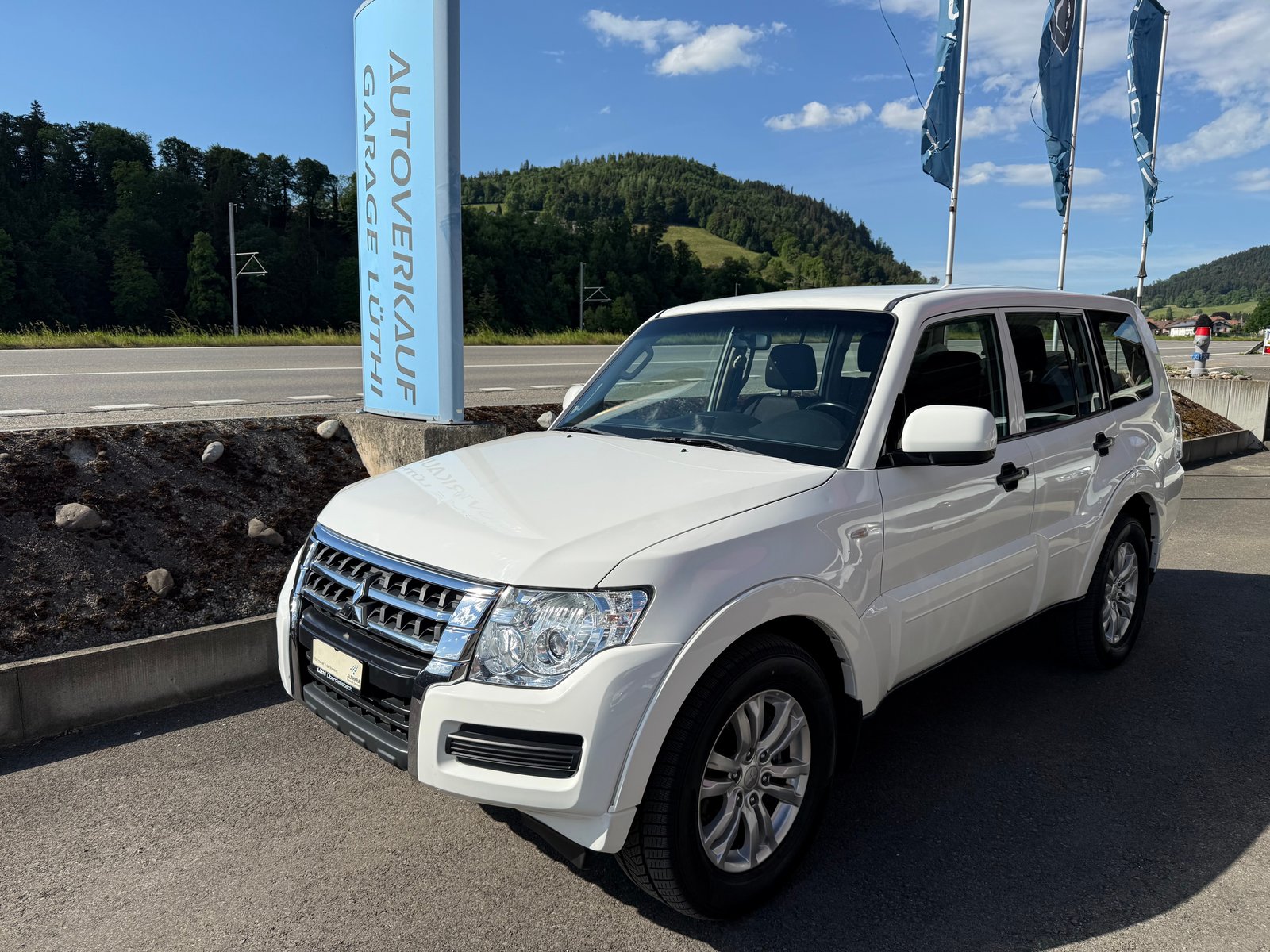 MITSUBISHI Pajero 3.2 DI-D Value Automatic
