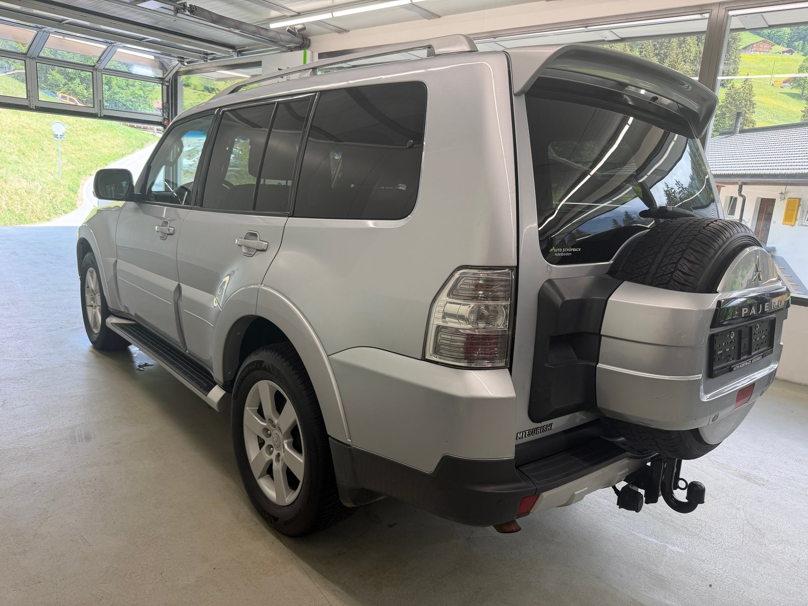 MITSUBISHI Pajero 3.2 DI-D Intense Automatic, Diesel, Second hand / Used, Automatic - 6