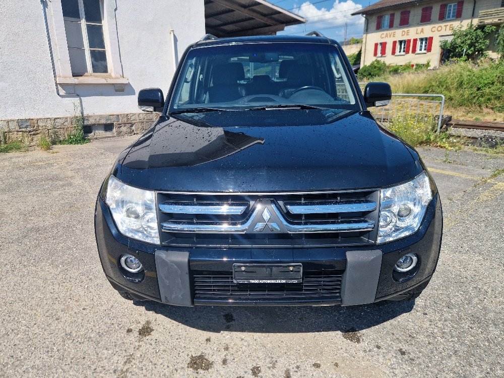 MITSUBISHI Pajero 3.2 DI-D Instyle Automatic, Diesel, Second hand / Used, Automatic - 2