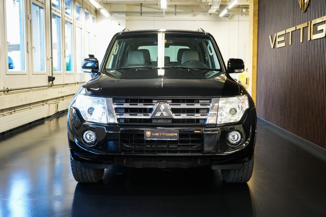 MITSUBISHI Pajero 3.2 DI-D Intense Automatic, Diesel, Second hand / Used, Automatic - 2
