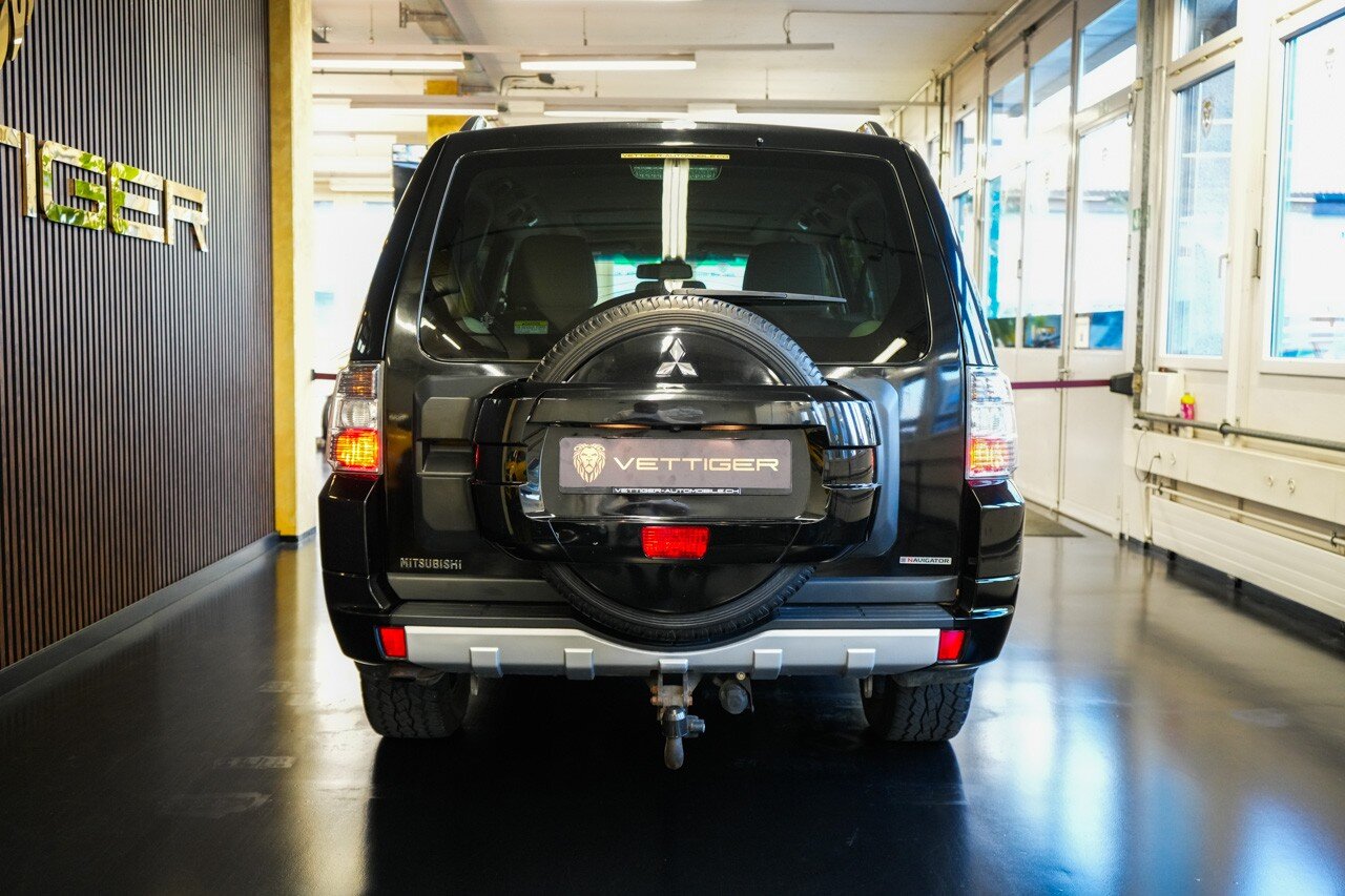 MITSUBISHI Pajero 3.2 DI-D Intense Automatic, Diesel, Second hand / Used, Automatic - 5