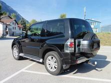 MITSUBISHI Pajero 3.2 DI-D Intense Automatic, Diesel, Second hand / Used, Automatic - 7