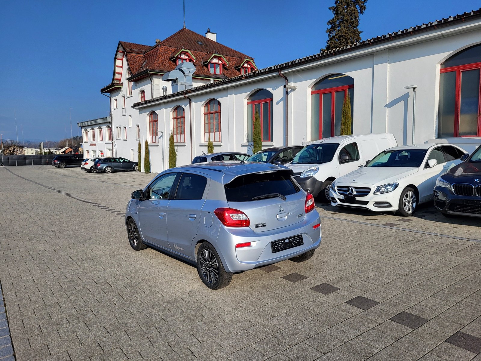 MITSUBISHI Space Star 1.2 Hanami CVT, Benzin, Occasion / Gebraucht, Automatik - 3