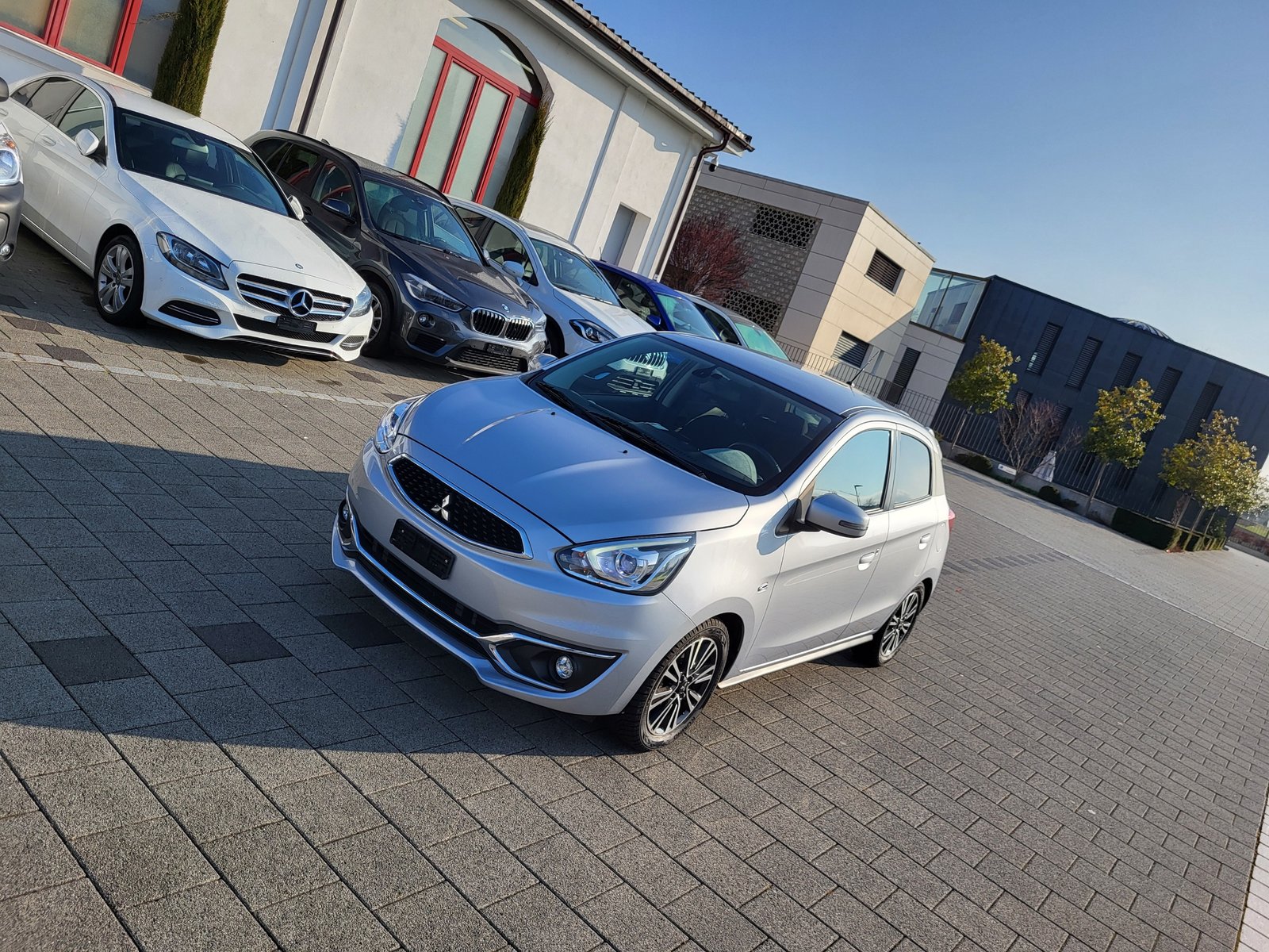 MITSUBISHI Space Star 1.2 Hanami CVT, Benzin, Occasion / Gebraucht, Automatik - 4