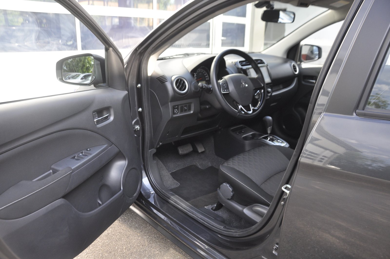 MITSUBISHI Space Star 1.2 CVT Inform I Automatik, Essence, Occasion / Utilisé, Automatique - 4