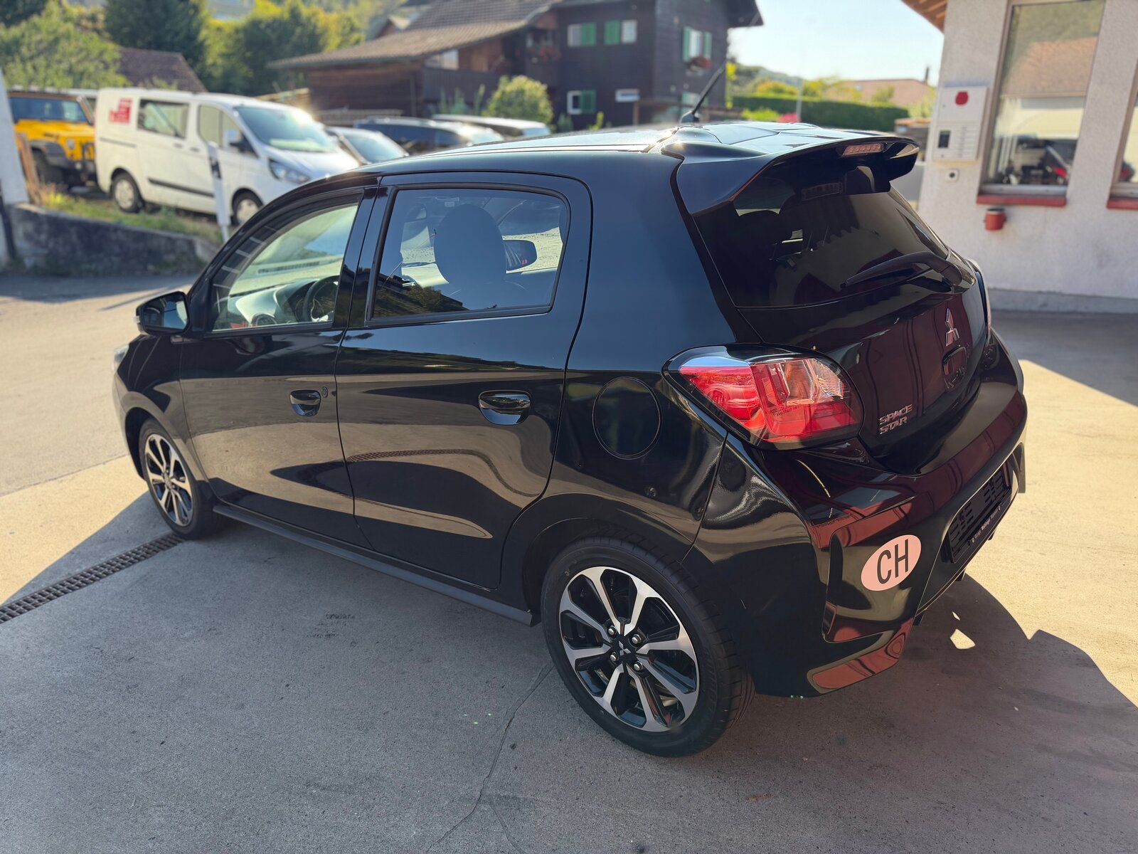 MITSUBISHI Space Star 1.2 CVT Intense+, Petrol, Second hand / Used, Automatic - 4