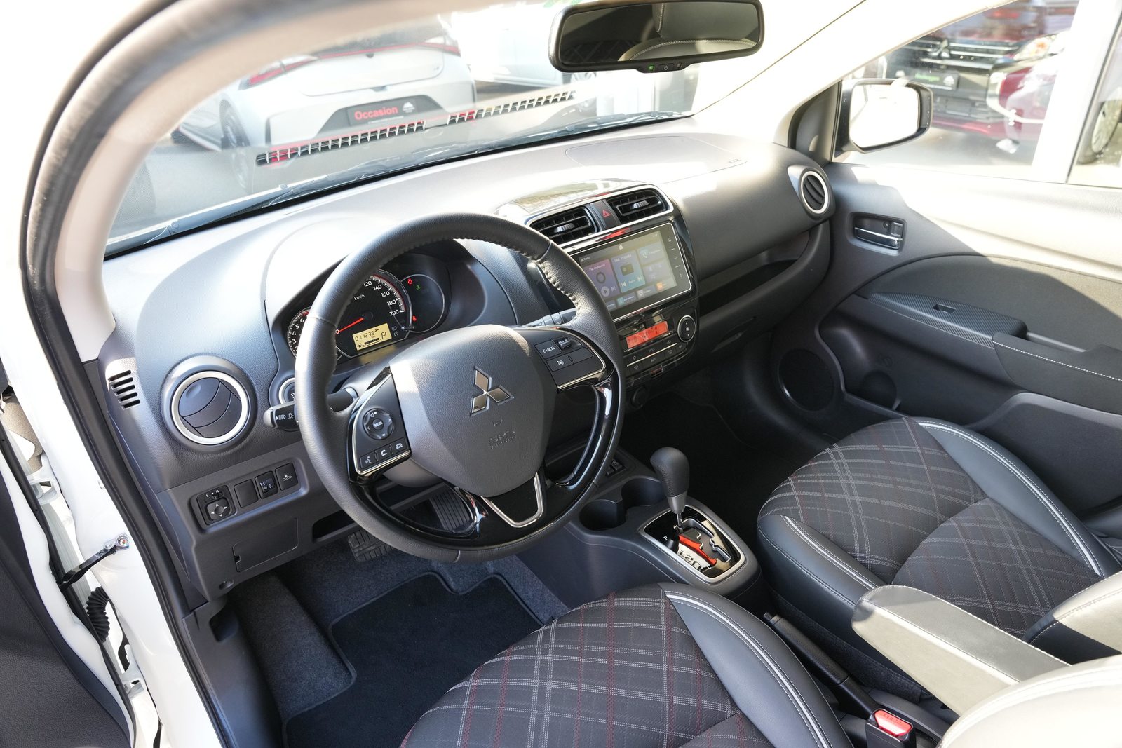 MITSUBISHI Space Star 1.2 MIVEC Intense+, Essence, Occasion / Utilisé, Automatique - 6