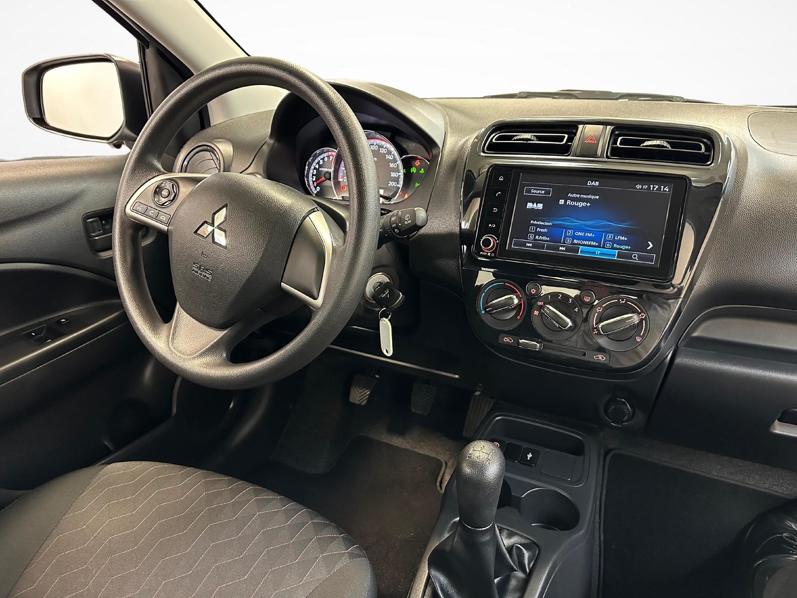 MITSUBISHI Space Star 1.2 MIVEC Inform, Benzin, Occasion / Gebraucht, Handschaltung - 6