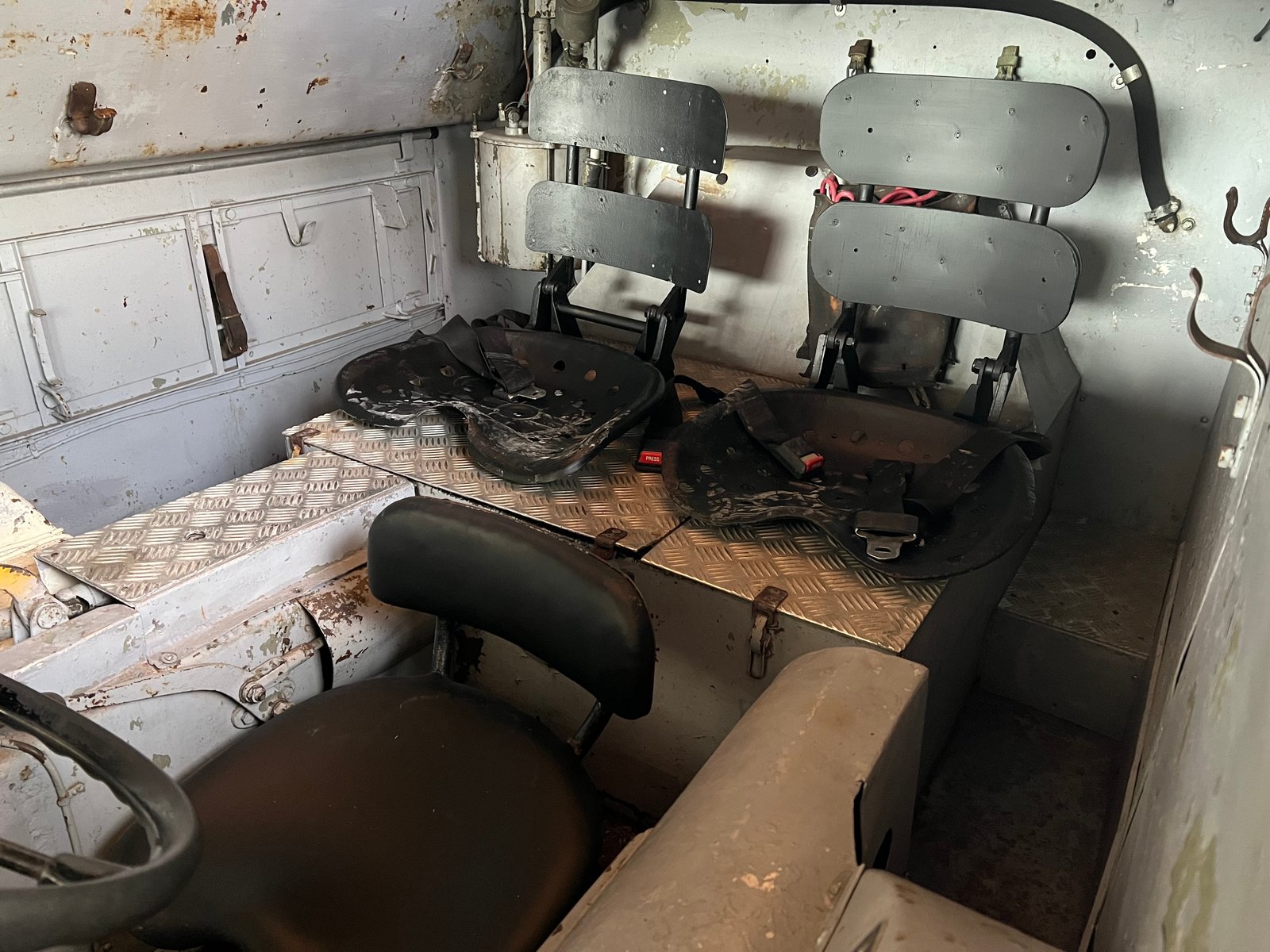 MOWAG 57 4x4 SGepanzertes Aufklärungsfahrzeug, Petrol, Second hand / Used, Manual - 7