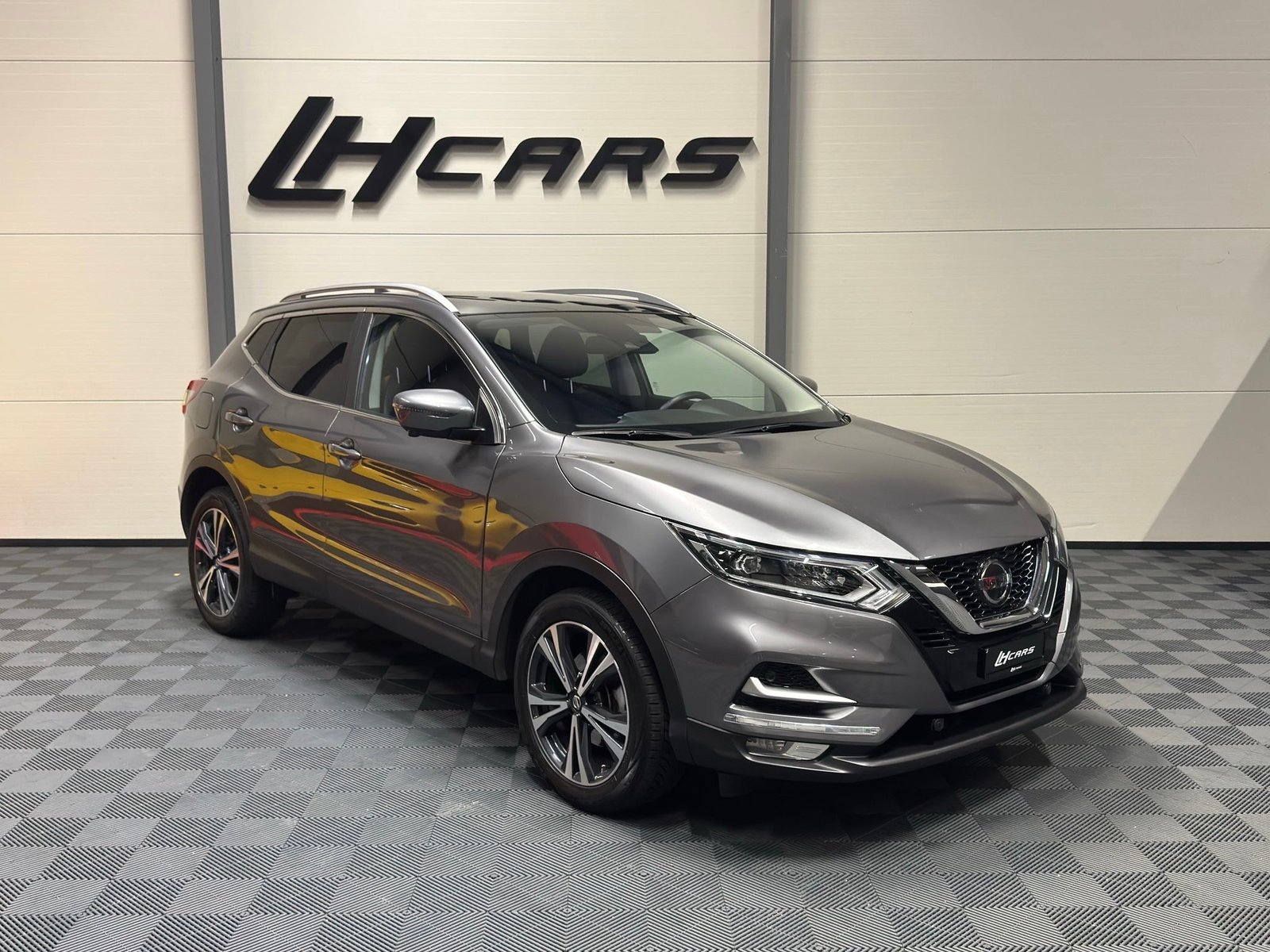 NISSAN 1.3 i, Essence, Occasion / Utilisé, Automatique - 6