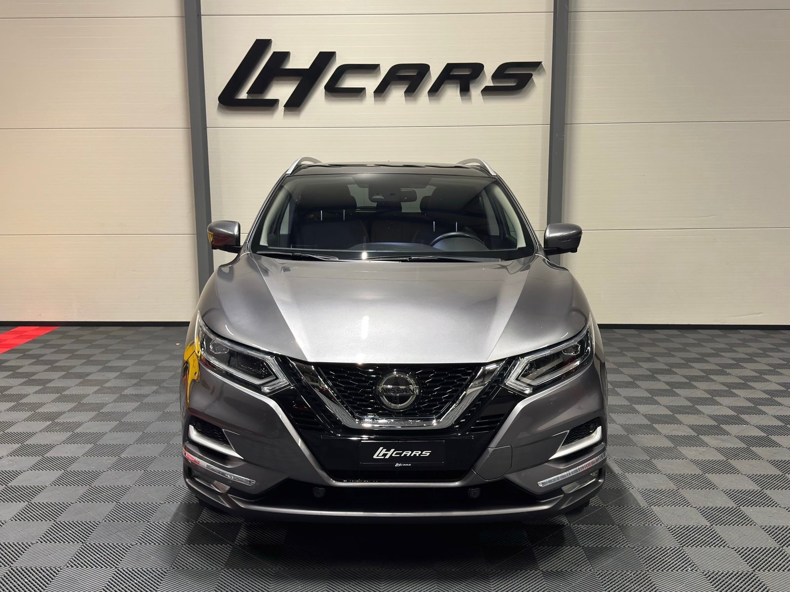NISSAN 1.3 i, Essence, Occasion / Utilisé, Automatique - 7