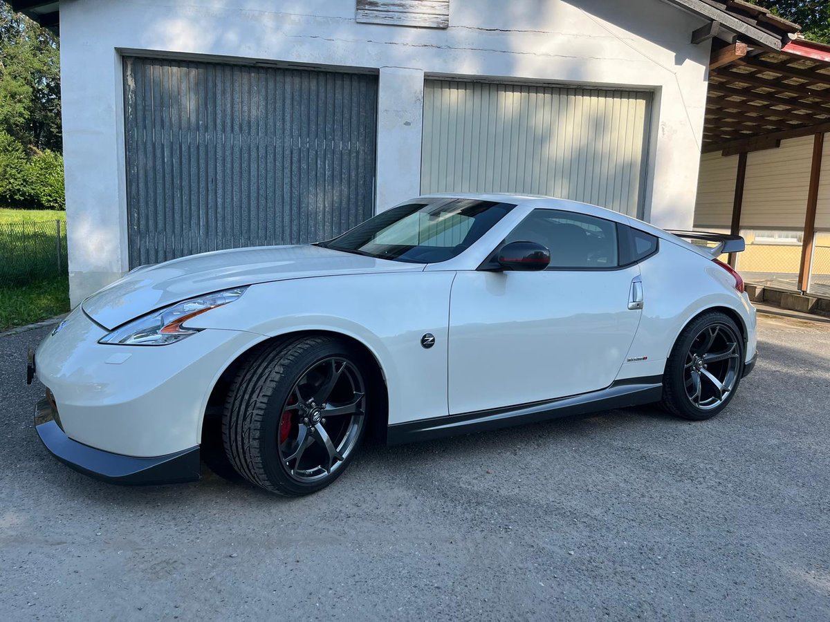 NISSAN 370 Z Coupé 3.7 V6 24V Nismo