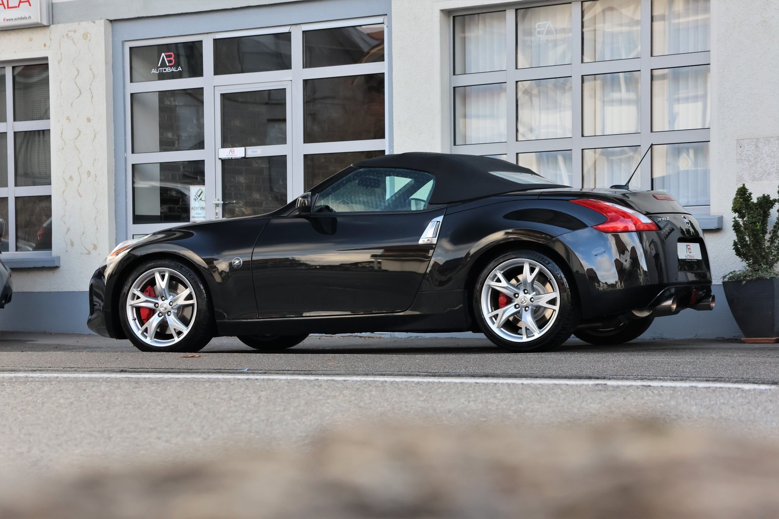 NISSAN 370 Z Roadster, Benzin, Occasion / Gebraucht, Handschaltung - 3