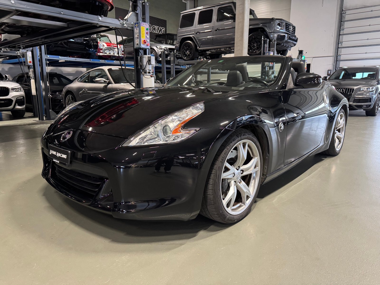 NISSAN 370 Z Roadster, Petrol, Second hand / Used, Manual - 2