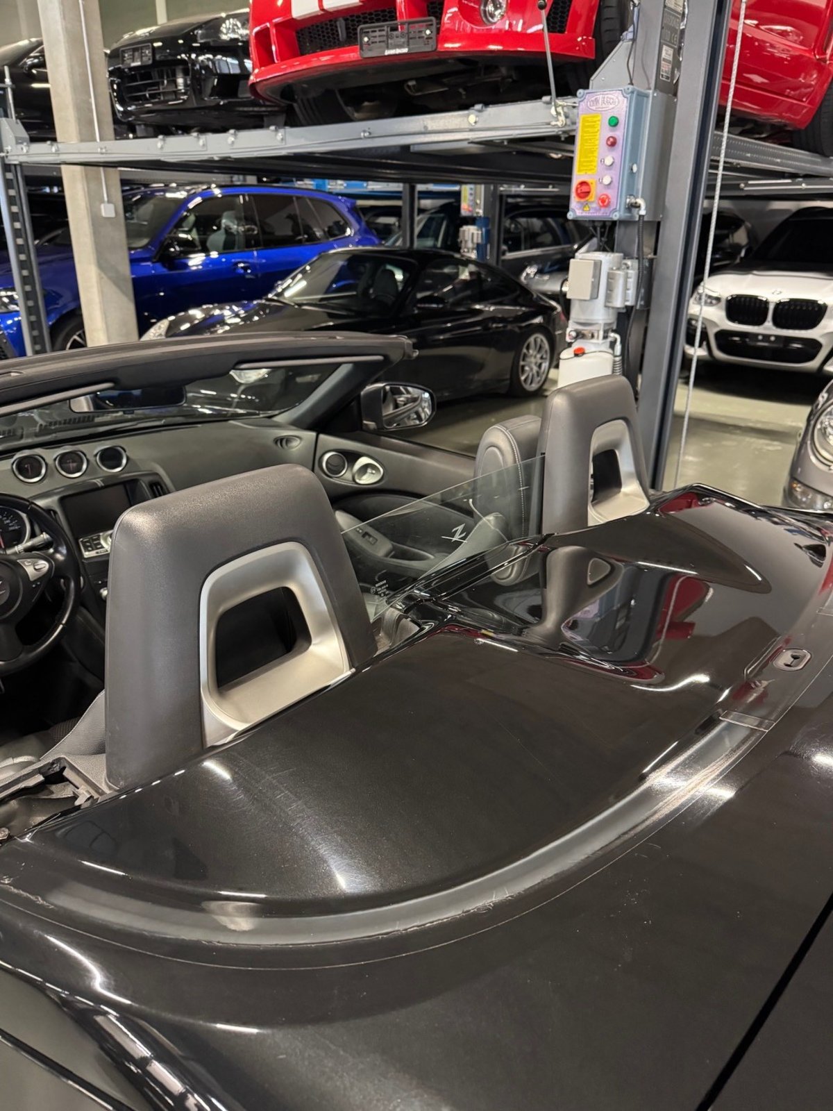 NISSAN 370 Z Roadster, Petrol, Second hand / Used, Manual - 6